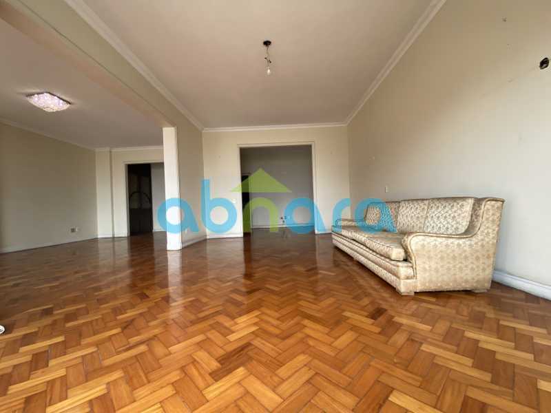 Apartamento à venda com 3 quartos, 230m² - Foto 5