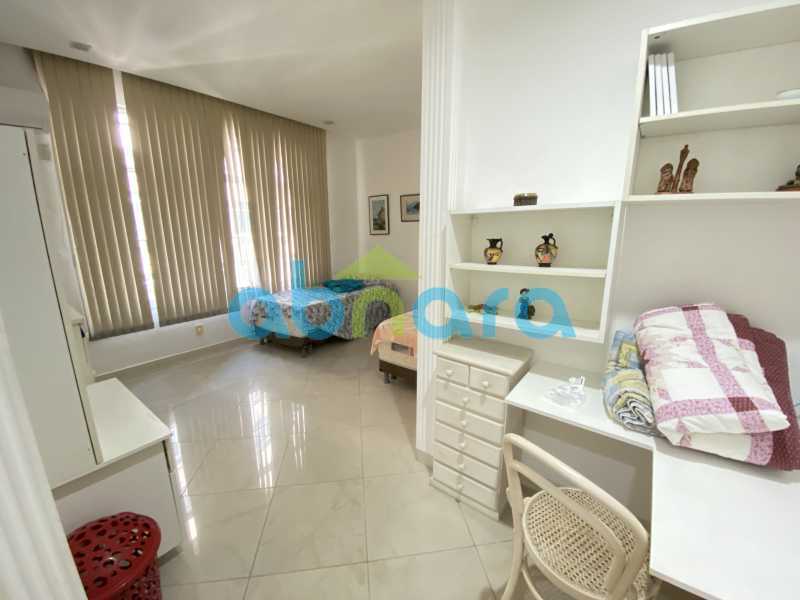 Apartamento à venda com 3 quartos, 150m² - Foto 14