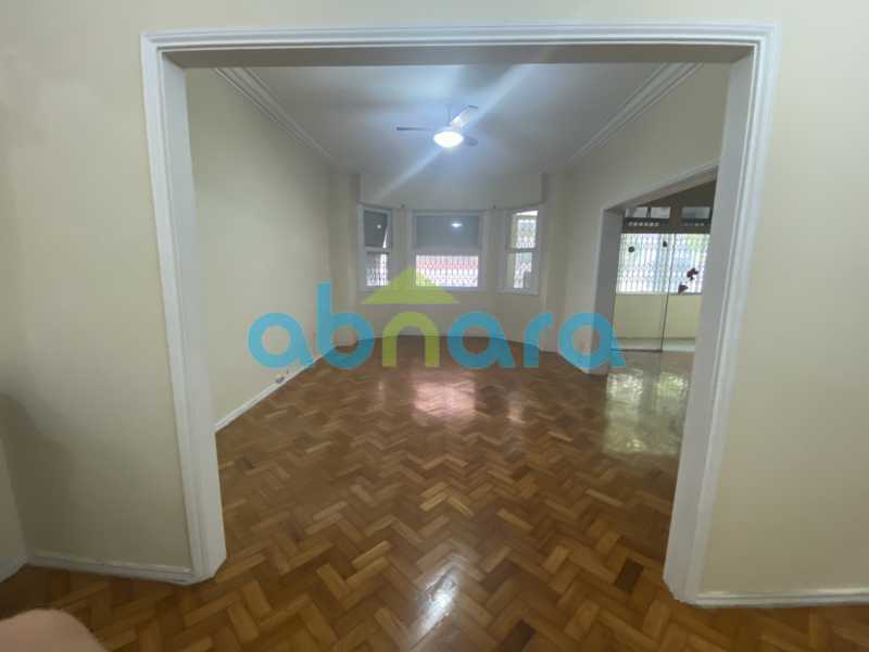 Apartamento à venda com 4 quartos, 220m² - Foto 2