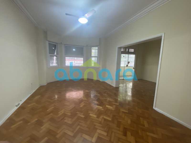 Apartamento à venda com 4 quartos, 220m² - Foto 1