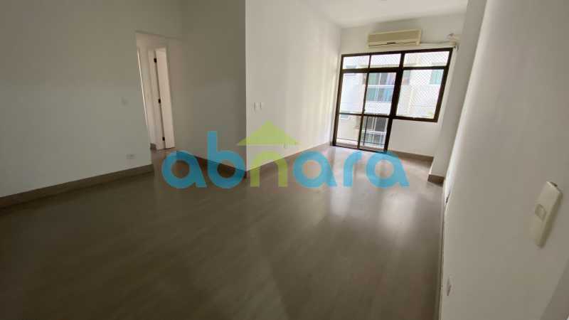 Apartamento à venda com 3 quartos, 110m² - Foto 3