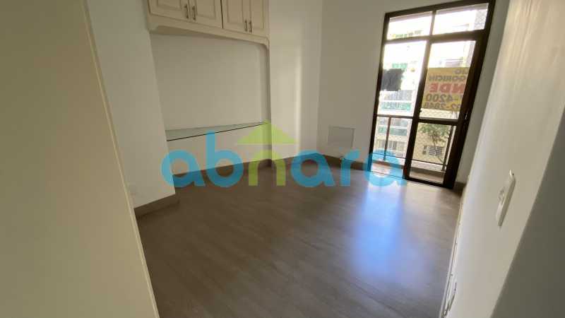 Apartamento à venda com 3 quartos, 110m² - Foto 13