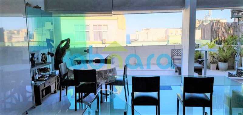 Cobertura à venda com 2 quartos, 235m² - Foto 2