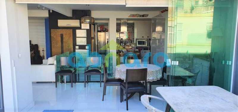 Cobertura à venda com 2 quartos, 235m² - Foto 11