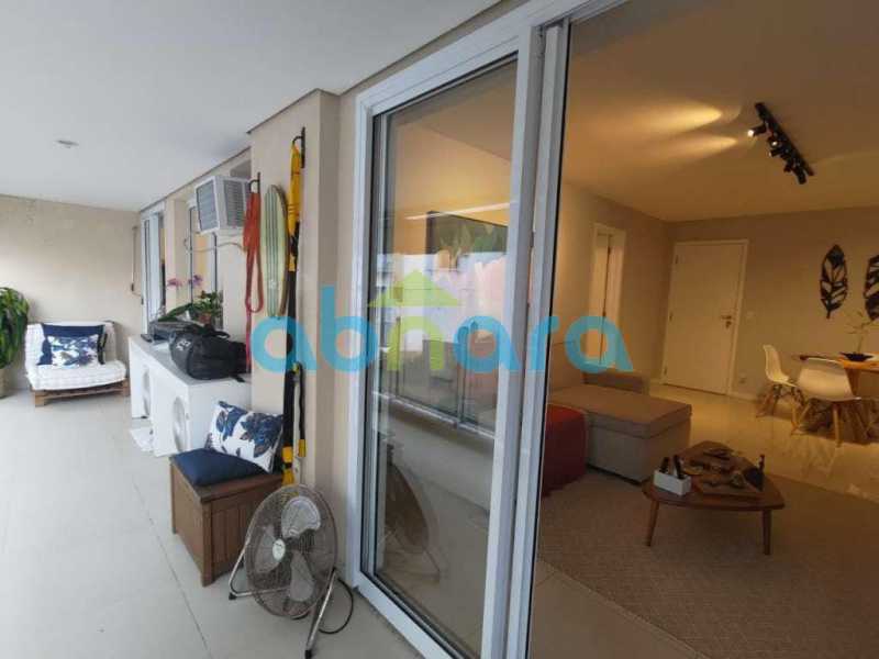 Apartamento à venda com 2 quartos, 90m² - Foto 2