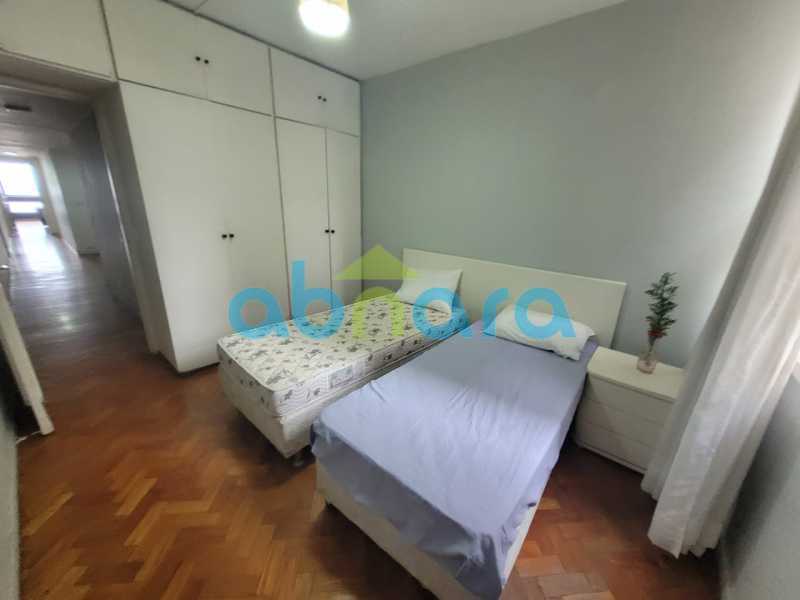 Apartamento para alugar com 4 quartos, 220m² - Foto 11