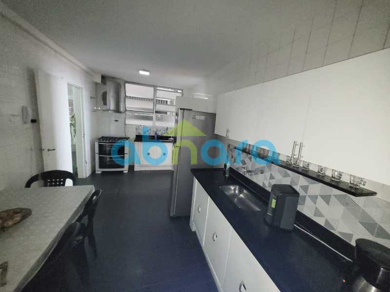 Apartamento para alugar com 4 quartos, 220m² - Foto 25