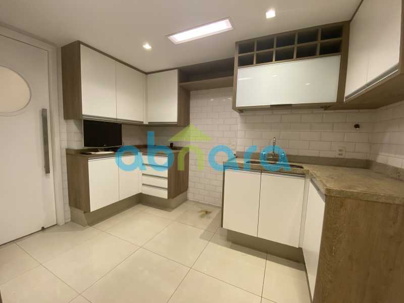 Apartamento à venda com 3 quartos, 135m² - Foto 16