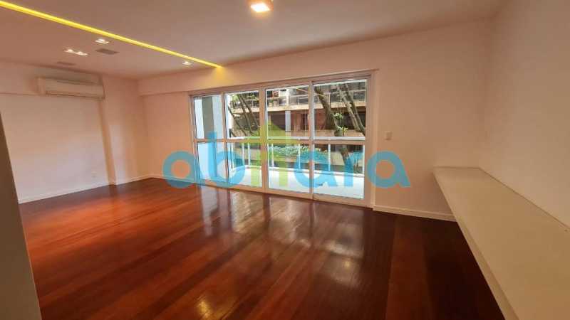 Apartamento à venda com 3 quartos, 205m² - Foto 3