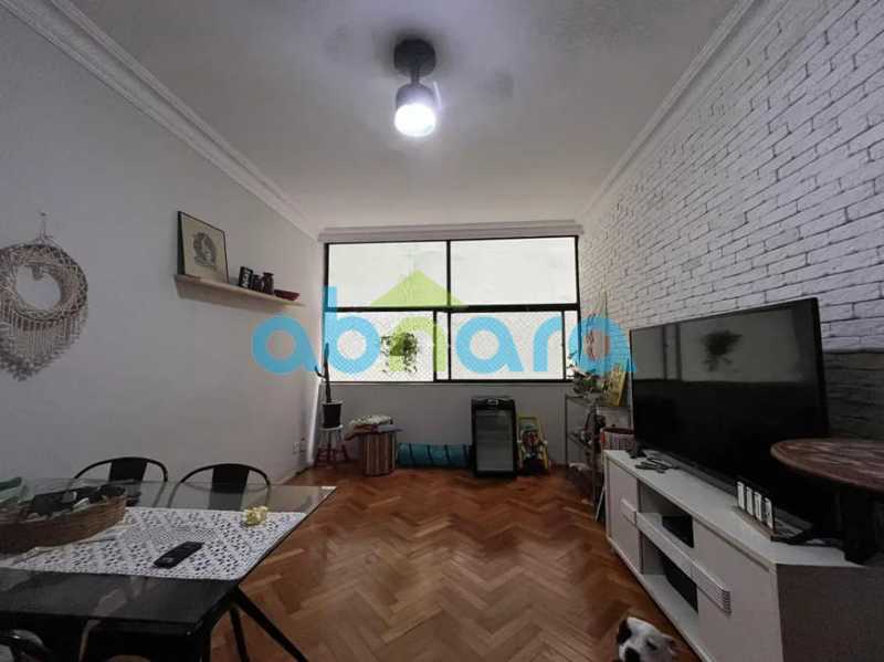 Apartamento à venda com 3 quartos, 100m² - Foto 2