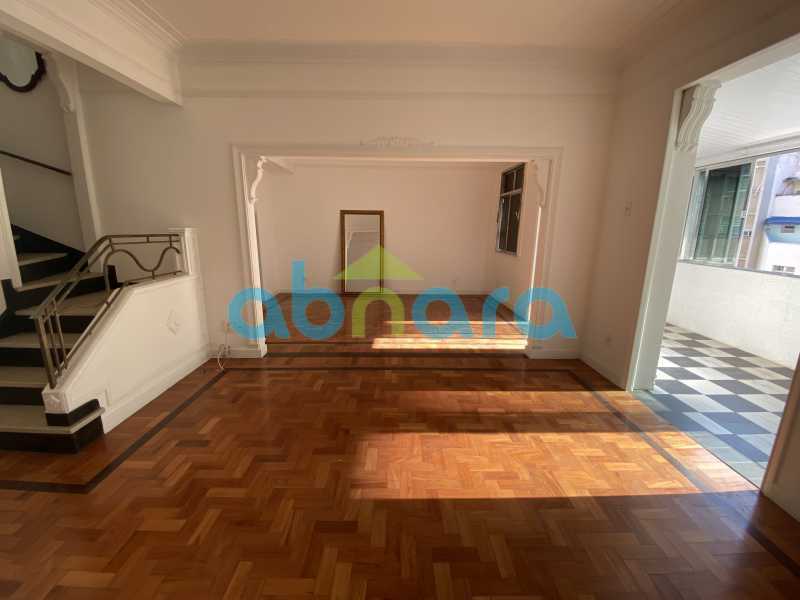 Apartamento à venda com 3 quartos, 190m² - Foto 2