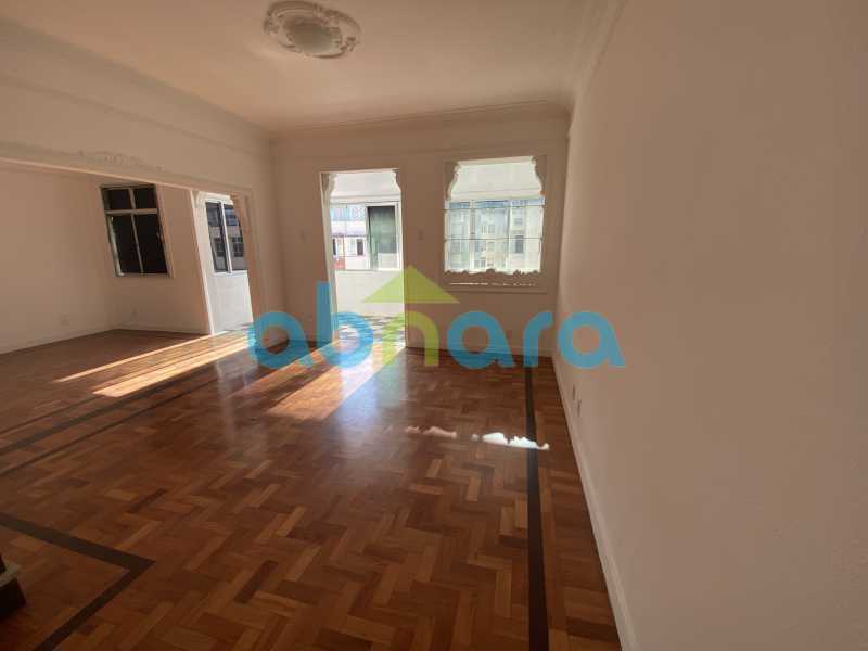 Apartamento à venda com 3 quartos, 190m² - Foto 3