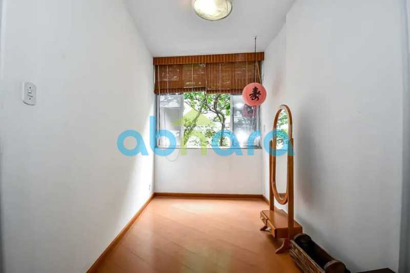 Apartamento à venda com 3 quartos, 98m² - Foto 2