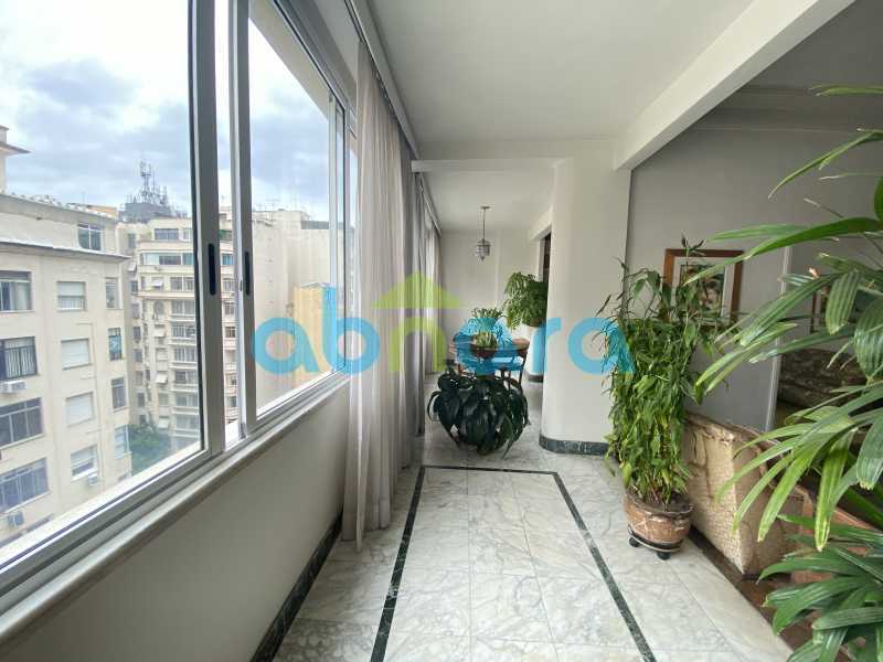 Apartamento à venda com 3 quartos, 241m² - Foto 4