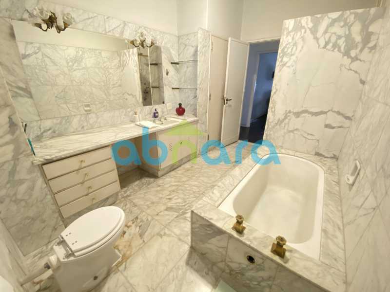 Apartamento à venda com 3 quartos, 241m² - Foto 14