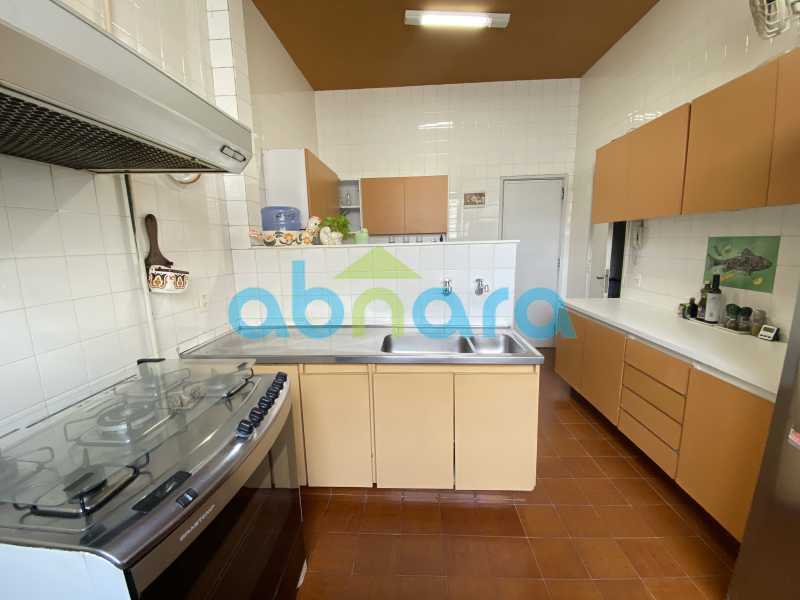 Apartamento à venda com 3 quartos, 241m² - Foto 25