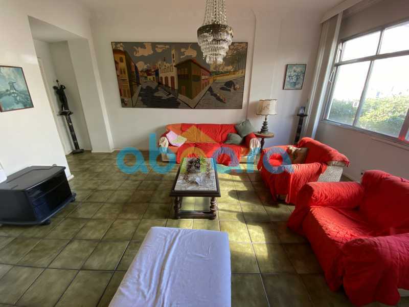 Apartamento à venda com 3 quartos, 105m² - Foto 1