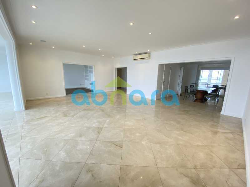 Apartamento à venda com 3 quartos, 300m² - Foto 1