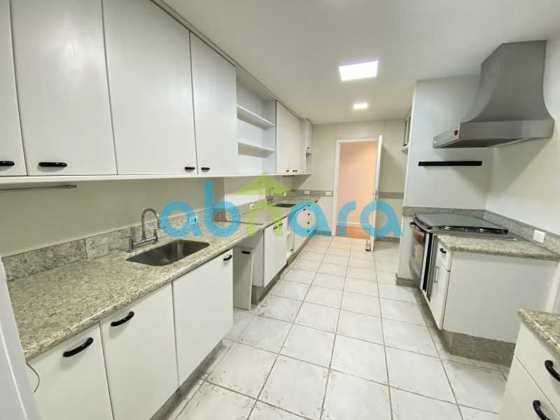 Apartamento à venda com 3 quartos, 300m² - Foto 8