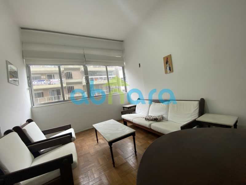 Apartamento à venda com 1 quarto, 50m² - Foto 2