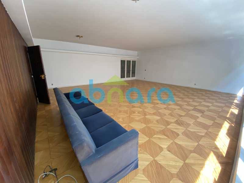 Apartamento à venda com 3 quartos, 225m² - Foto 2