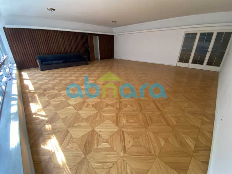 Apartamento à venda com 3 quartos, 225m² - Foto 1