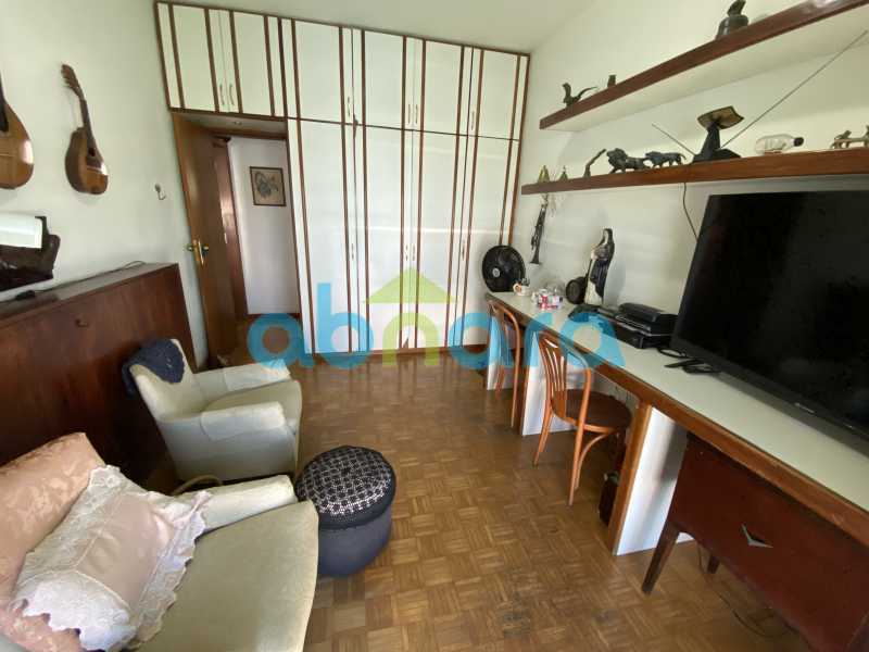 Apartamento à venda com 3 quartos, 160m² - Foto 9