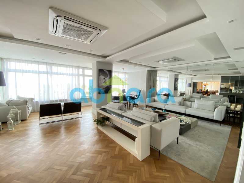 Apartamento à venda com 7 quartos, 560m² - Foto 1