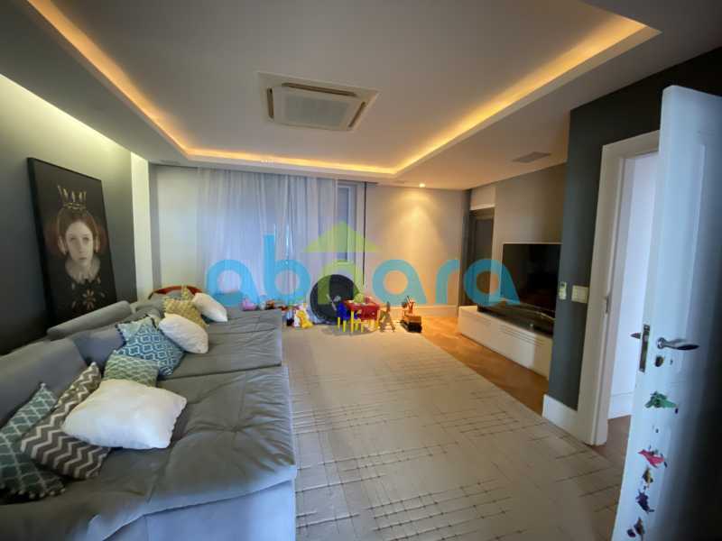 Apartamento à venda com 7 quartos, 560m² - Foto 3