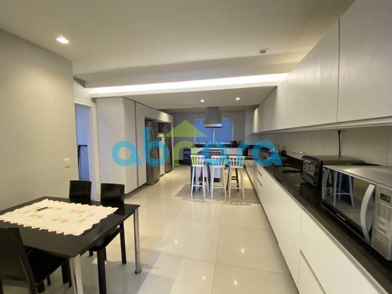 Apartamento à venda com 7 quartos, 560m² - Foto 7