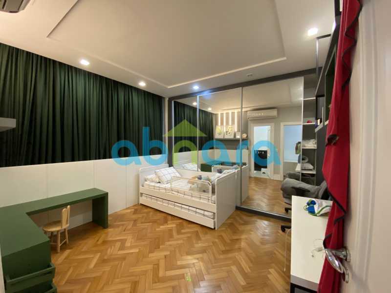 Apartamento à venda com 7 quartos, 560m² - Foto 26