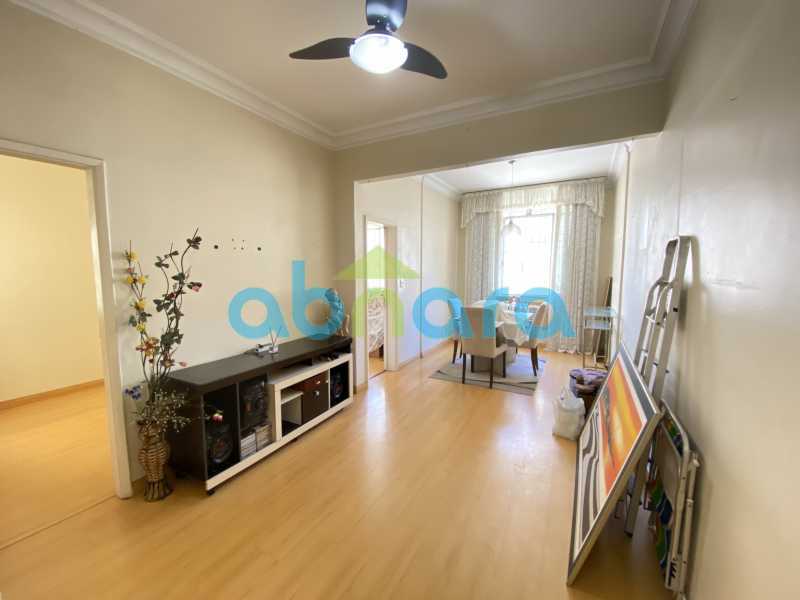 Apartamento à venda com 2 quartos, 60m² - Foto 1