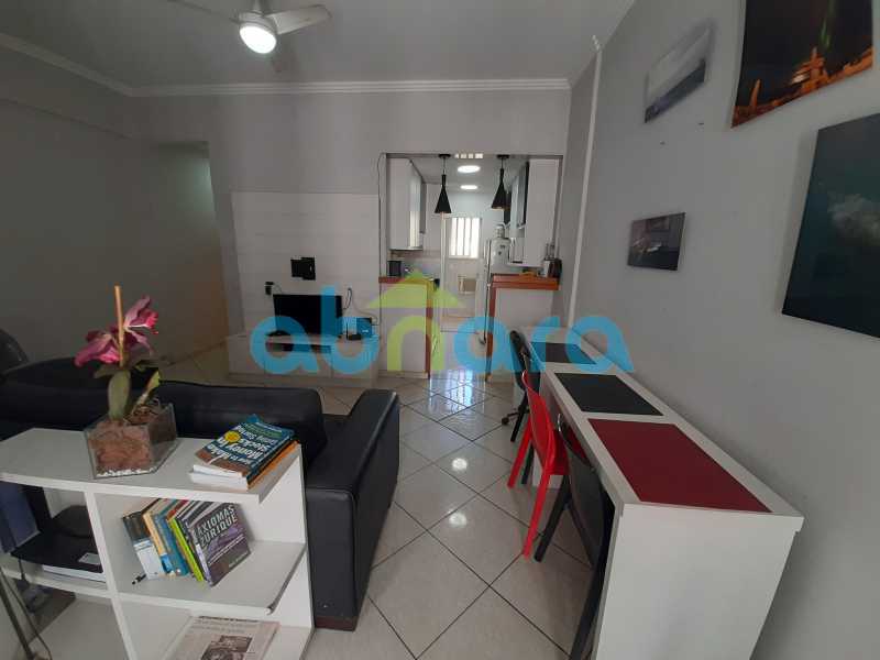 Apartamento à venda com 2 quartos, 78m² - Foto 3