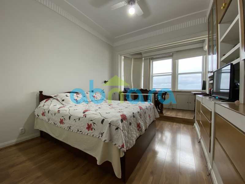 Apartamento à venda com 4 quartos, 245m² - Foto 10