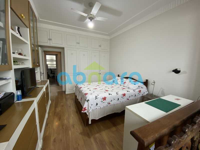 Apartamento à venda com 4 quartos, 245m² - Foto 13