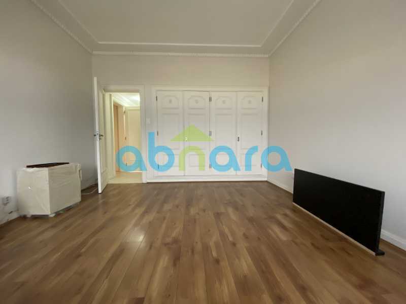 Apartamento à venda com 4 quartos, 245m² - Foto 18