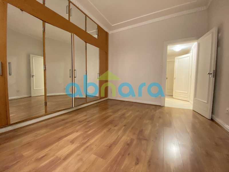 Apartamento à venda com 4 quartos, 245m² - Foto 22