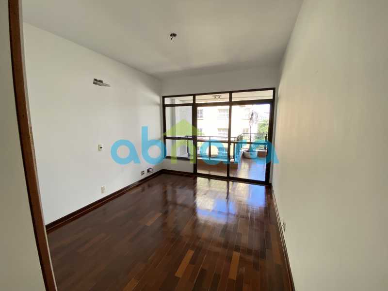 Apartamento à venda com 3 quartos, 200m² - Foto 4