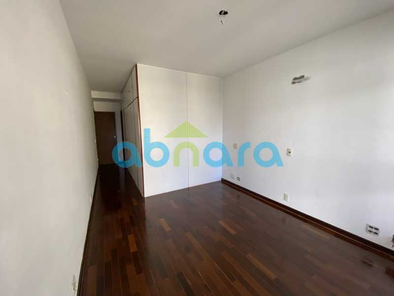 Apartamento à venda com 3 quartos, 200m² - Foto 8