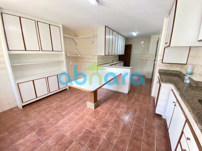 Apartamento à venda com 3 quartos, 200m² - Foto 16