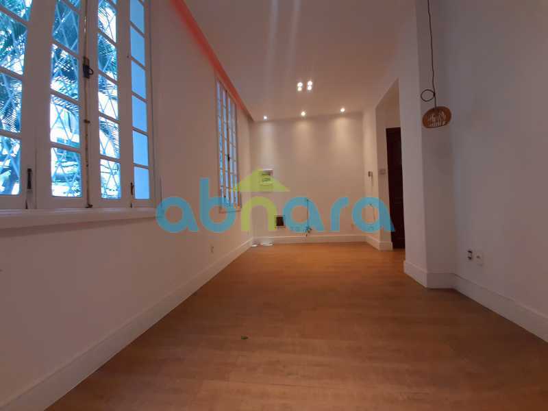 Apartamento à venda com 2 quartos, 105m² - Foto 2