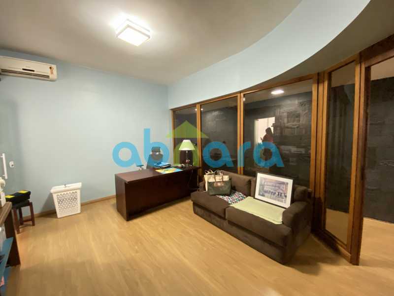 Apartamento à venda com 3 quartos, 240m² - Foto 14