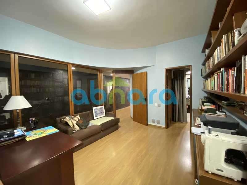 Apartamento à venda com 3 quartos, 240m² - Foto 15