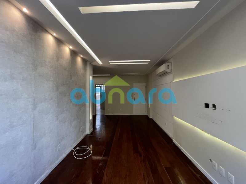 Apartamento à venda com 3 quartos, 104m² - Foto 2