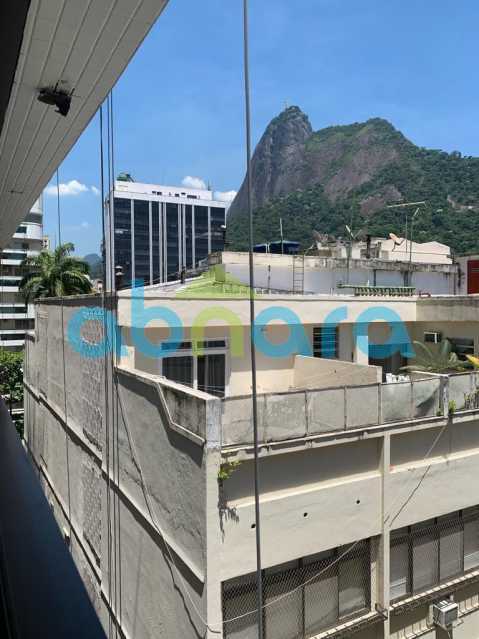 Apartamento à venda com 3 quartos, 150m² - Foto 2