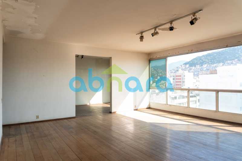 Apartamento à venda com 4 quartos, 234m² - Foto 2