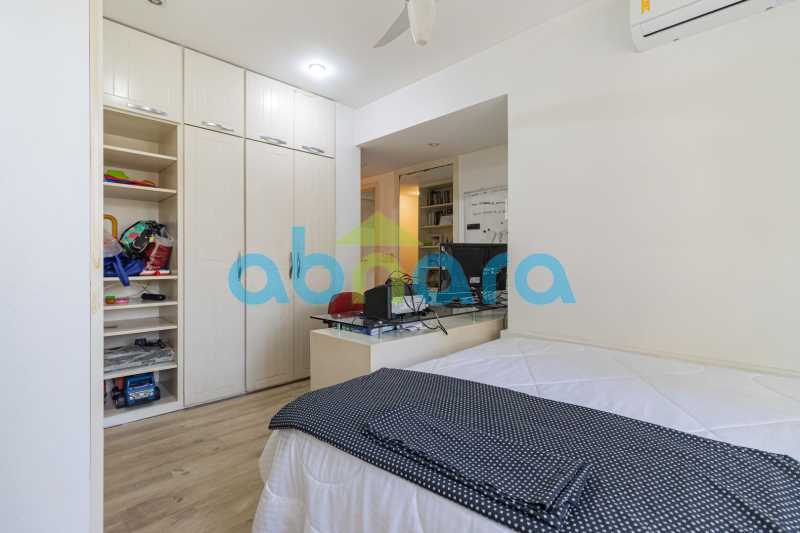 Apartamento à venda com 4 quartos, 228m² - Foto 17