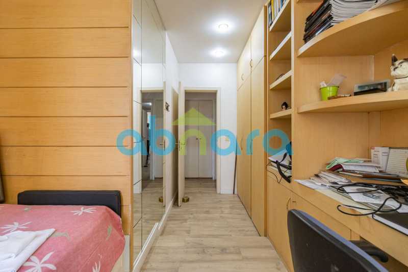 Apartamento à venda com 4 quartos, 228m² - Foto 27