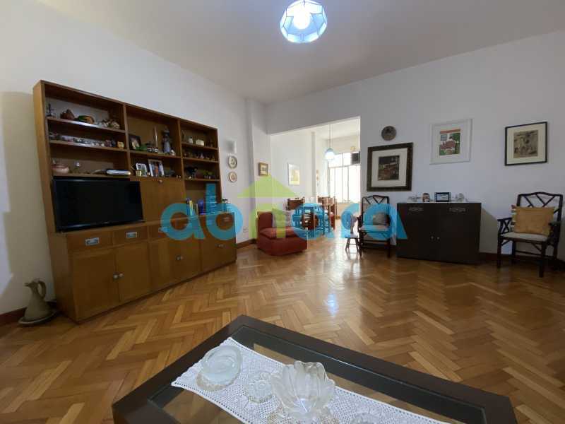 Apartamento à venda com 3 quartos, 125m² - Foto 2