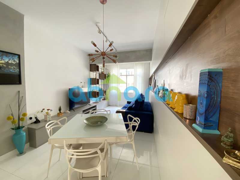 Apartamento à venda com 2 quartos, 100m² - Foto 1